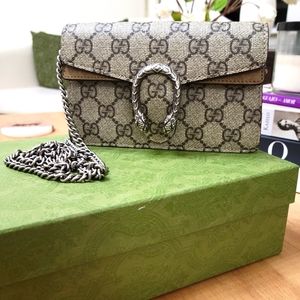 Gucci gg super mini bag